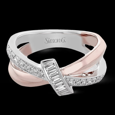 Right Hand Ring in 18k Gold with Diamonds