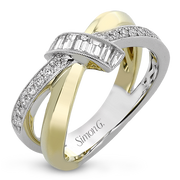 Right Hand Ring in 18k Gold with Diamonds
