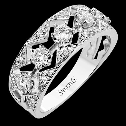 Right Hand Ring in 18k Gold with Diamonds