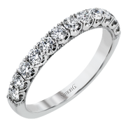 Engagement Ring in 18k Gold with Diamonds
