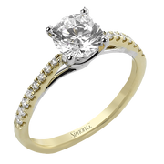 Engagement Ring in 18k Gold with Diamonds