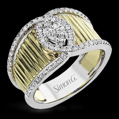 Right Hand Ring in 18k Gold with Diamonds