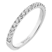 Engagement Ring in 18k Gold with Diamonds