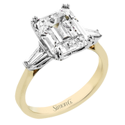 Engagement Ring in 18k Gold