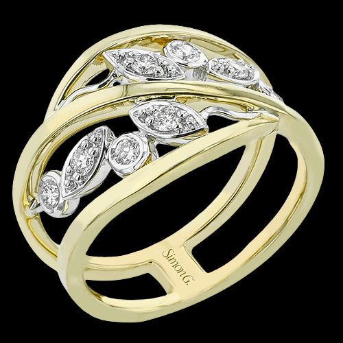 Right Hand Ring in 18k Gold with Diamonds