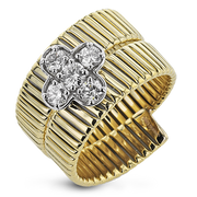 Right Hand Ring in 18k Gold with Diamonds