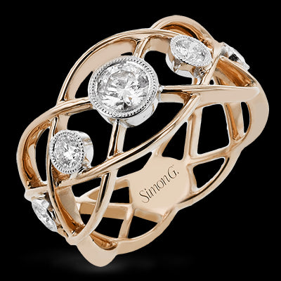 Right Hand Ring in 18k Gold with Diamonds