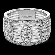 Right Hand Ring in 18k Gold with Diamonds