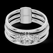 Engagement Ring in 18k Gold with Diamonds