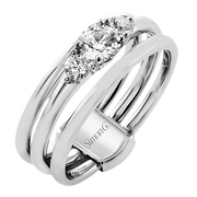 Engagement Ring in 18k Gold with Diamonds