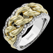 Right Hand Ring in 18k Gold with Diamonds