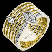 Right Hand Ring in 18k Gold with Diamonds