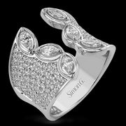 Right Hand Ring in 18k Gold with Diamonds