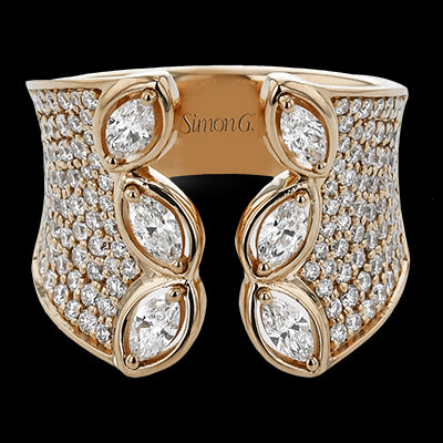 Right Hand Ring in 18k Gold with Diamonds