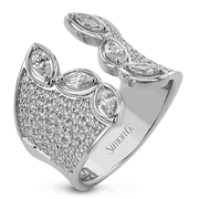 Right Hand Ring in 18k Gold with Diamonds