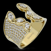 Right Hand Ring in 18k Gold with Diamonds