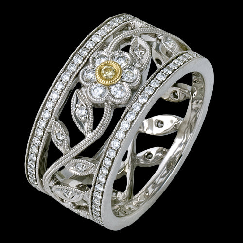 Right Hand Ring in 18k Gold with Diamonds