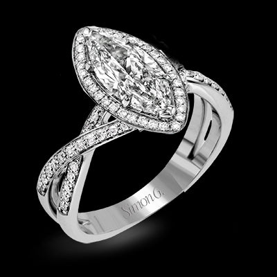 Engagement Ring in 18k Gold with Diamonds
