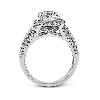Engagement Ring in 18k Gold with Diamonds