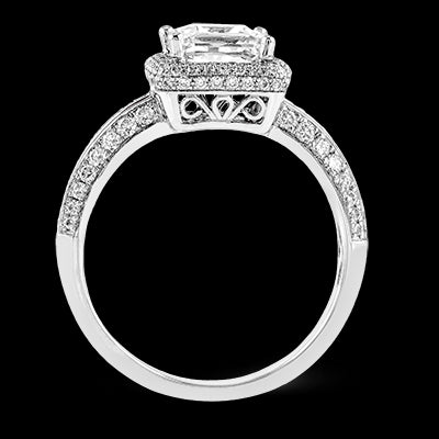 Engagement Ring in 18k Gold with Diamonds