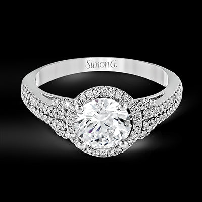 Engagement Ring in 18k Gold with Diamonds