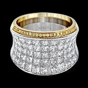 Right Hand Ring in 18k Gold