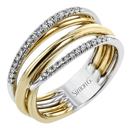 Right Hand Ring in 18k Gold with Diamonds