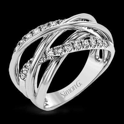 Right Hand Ring in 18k Gold with Diamonds