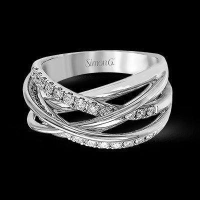 Right Hand Ring in 18k Gold with Diamonds