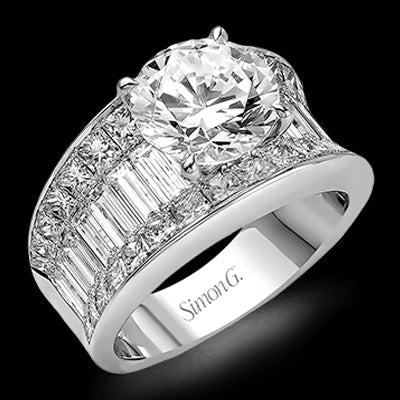 Engagement Ring in 18k Gold