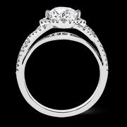 Engagement Ring in 18k Gold with Diamonds