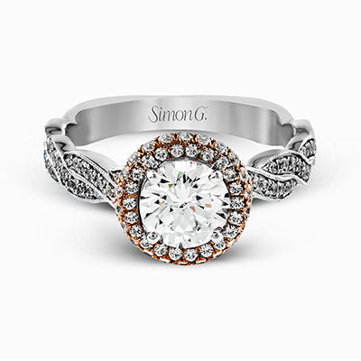 Engagement Ring in 18k Gold with Diamonds