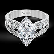 Engagement Ring in 18k Gold with Diamonds