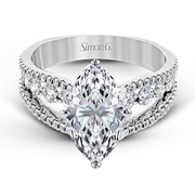 Engagement Ring in 18k Gold with Diamonds