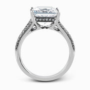 Engagement Ring in 18k Gold with Diamonds