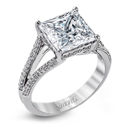 Engagement Ring in 18k Gold with Diamonds