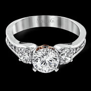 Engagement Ring in 18k Gold with Diamonds