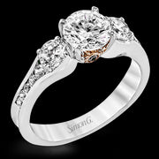 Engagement Ring in 18k Gold with Diamonds