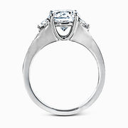 Engagement Ring in 18k Gold with Diamonds
