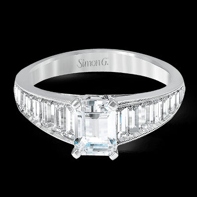 Engagement Ring in 18k Gold