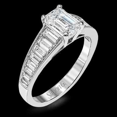 Engagement Ring in 18k Gold