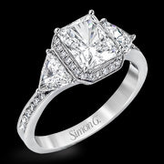 Engagement Ring in 18k Gold with Diamonds