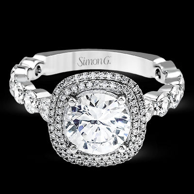 Engagement Ring in 18k Gold with Diamonds