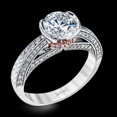 Engagement Ring in 18k Gold with Diamonds