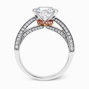 Engagement Ring in 18k Gold with Diamonds