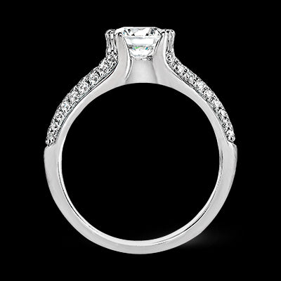 Engagement Ring in 18k Gold with Diamonds