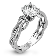 Engagement Ring in 18k Gold with Diamonds