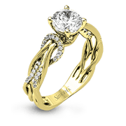 Engagement Ring in 18k Gold with Diamonds