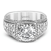 Engagement Ring in 18k Gold with Diamonds