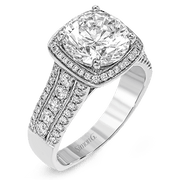 Engagement Ring in 18k Gold with Diamonds